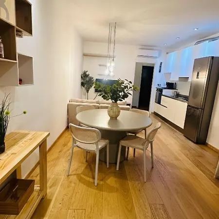 Isola Living - M3-m5 Zara Subway Apartment Milan