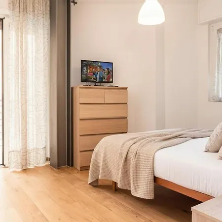 Isola Living - M3-m5 Zara Subway Appartement